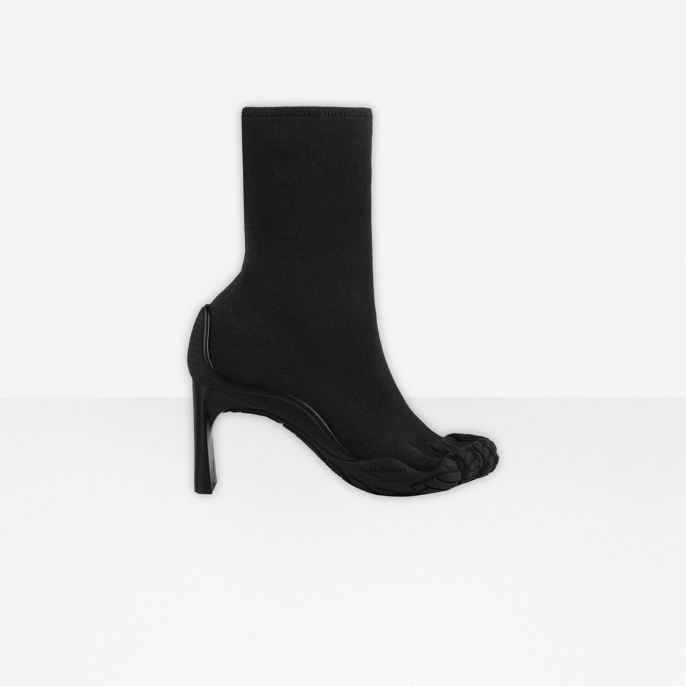 Balenciaga × Vibram怪美五趾「Toe」系列上架