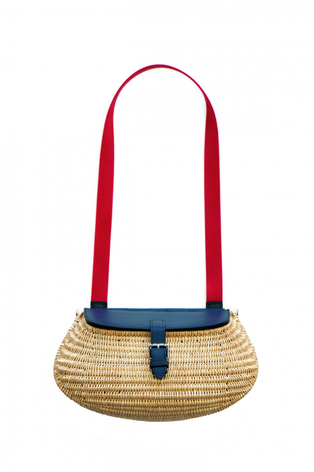 Panier de pêche en osier et veau Swift, sangle Wooly - Objets PE19 - Hermès © Vicente Sahuc
