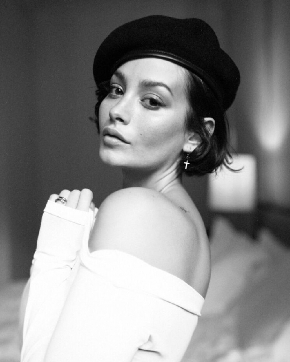 不隨波逐流的法式穿搭:充滿「自己」的法國復古女伶Taylor LaShae03