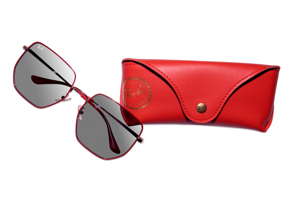 Ray-Ban