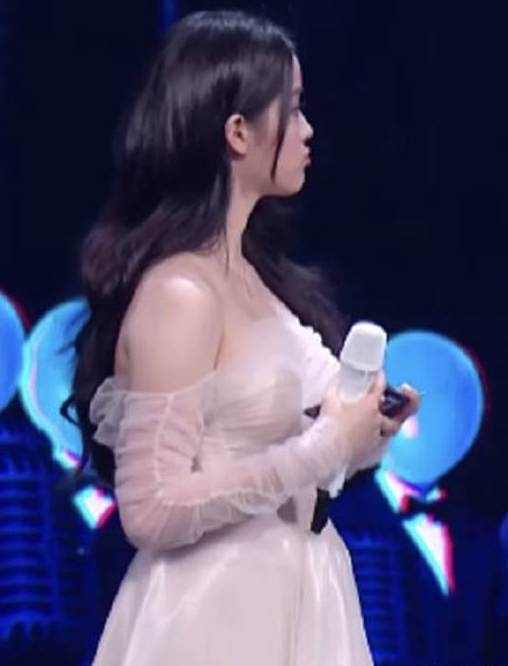 Weibo @飯圈小表妹
