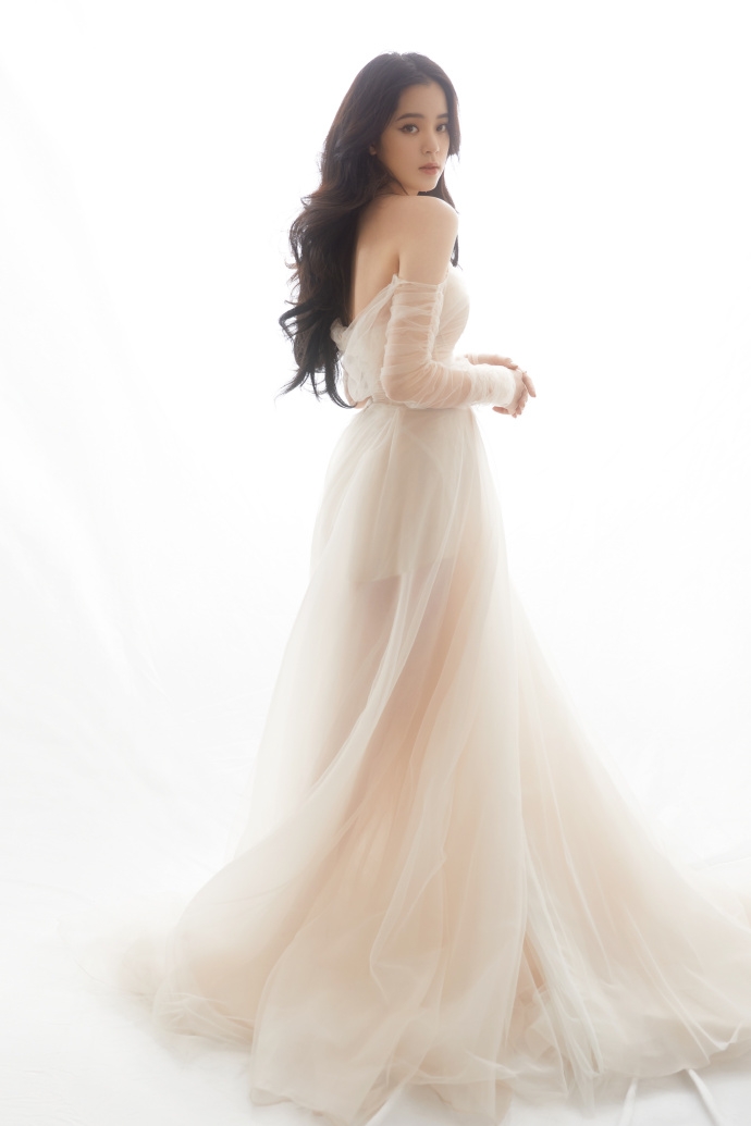 Weibo @歐陽娜娜Nana工作室