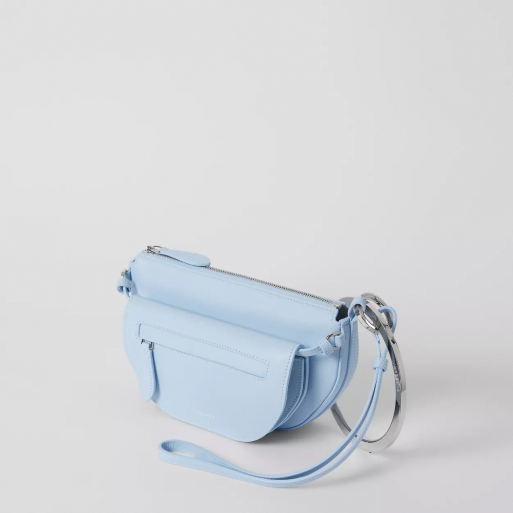 229551D6-23E4-44AB-AB7F-332A0095A68B