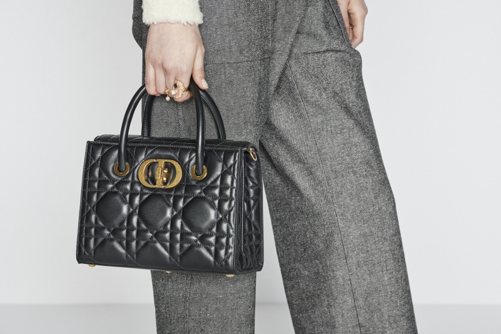 DIOR_AW21_FIRST_LOOK_@MORGAN_O'DONOVAN_3