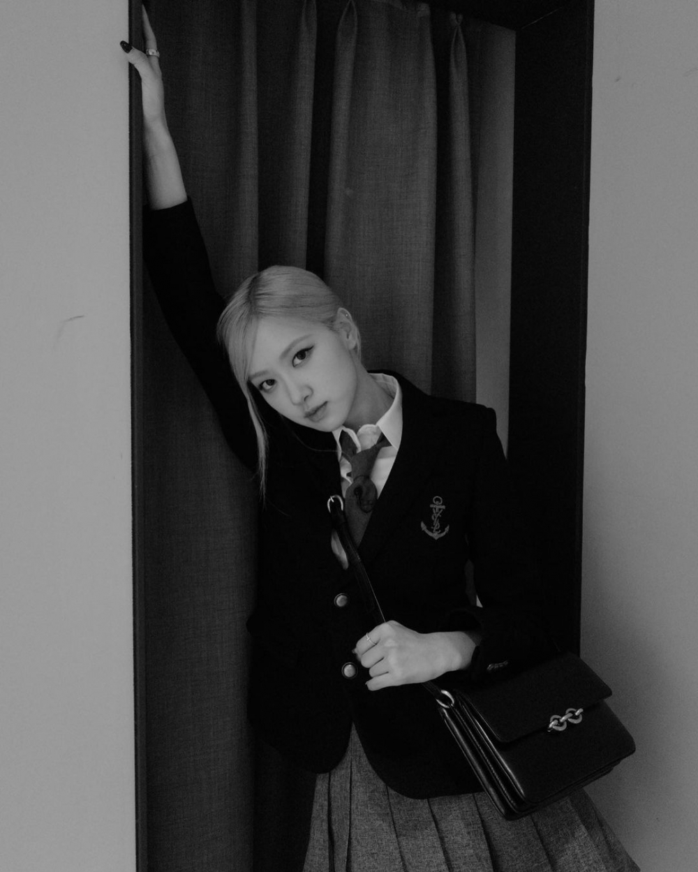 IG@roses_are_rosie