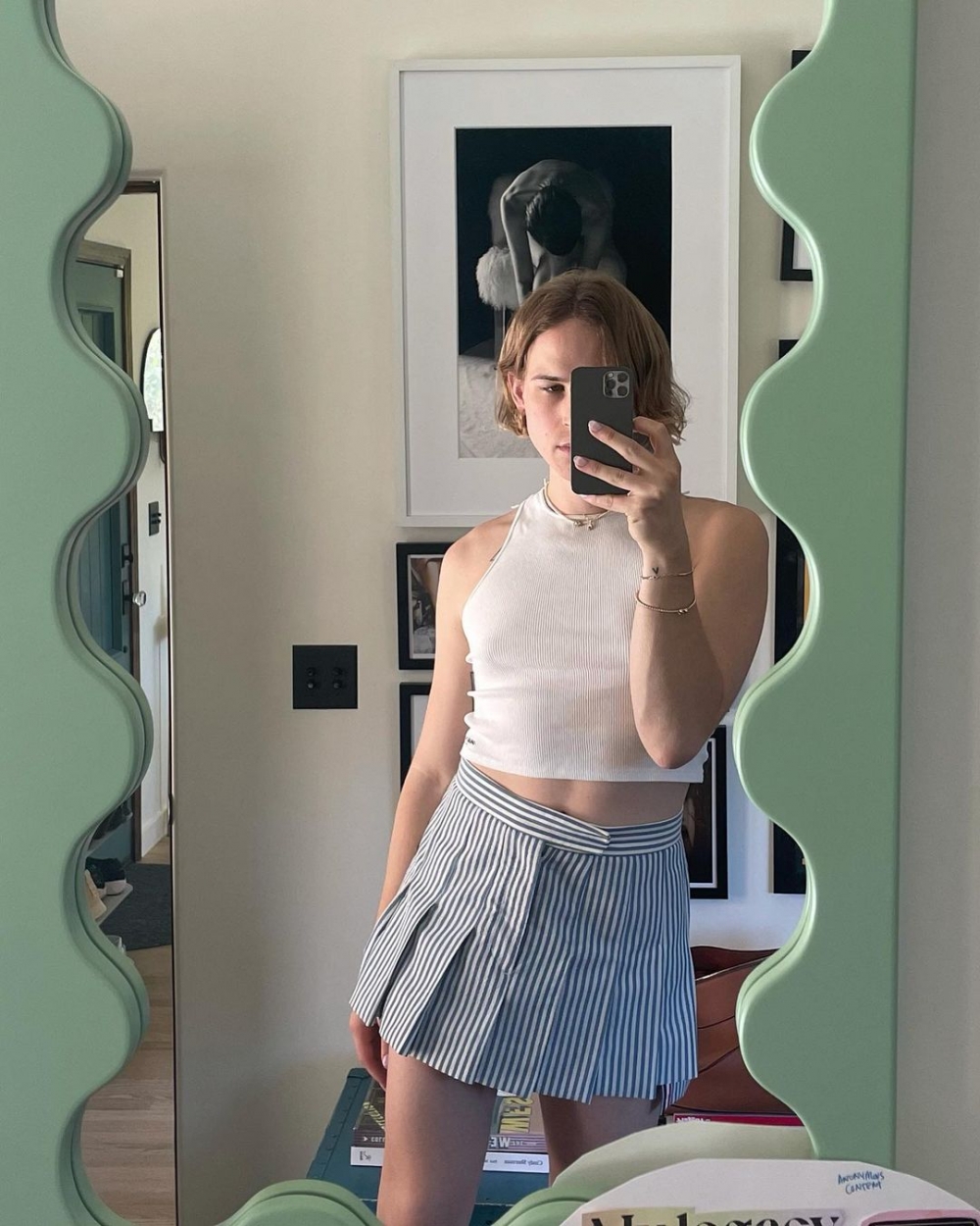 頻登上BLACKPINK IG版面大熱「波浪鏡」，你的Mirror Selfie就是缺了一面時尚感鏡子！