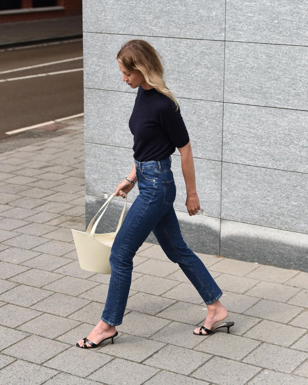 巴黎女孩夏季必備的鞋