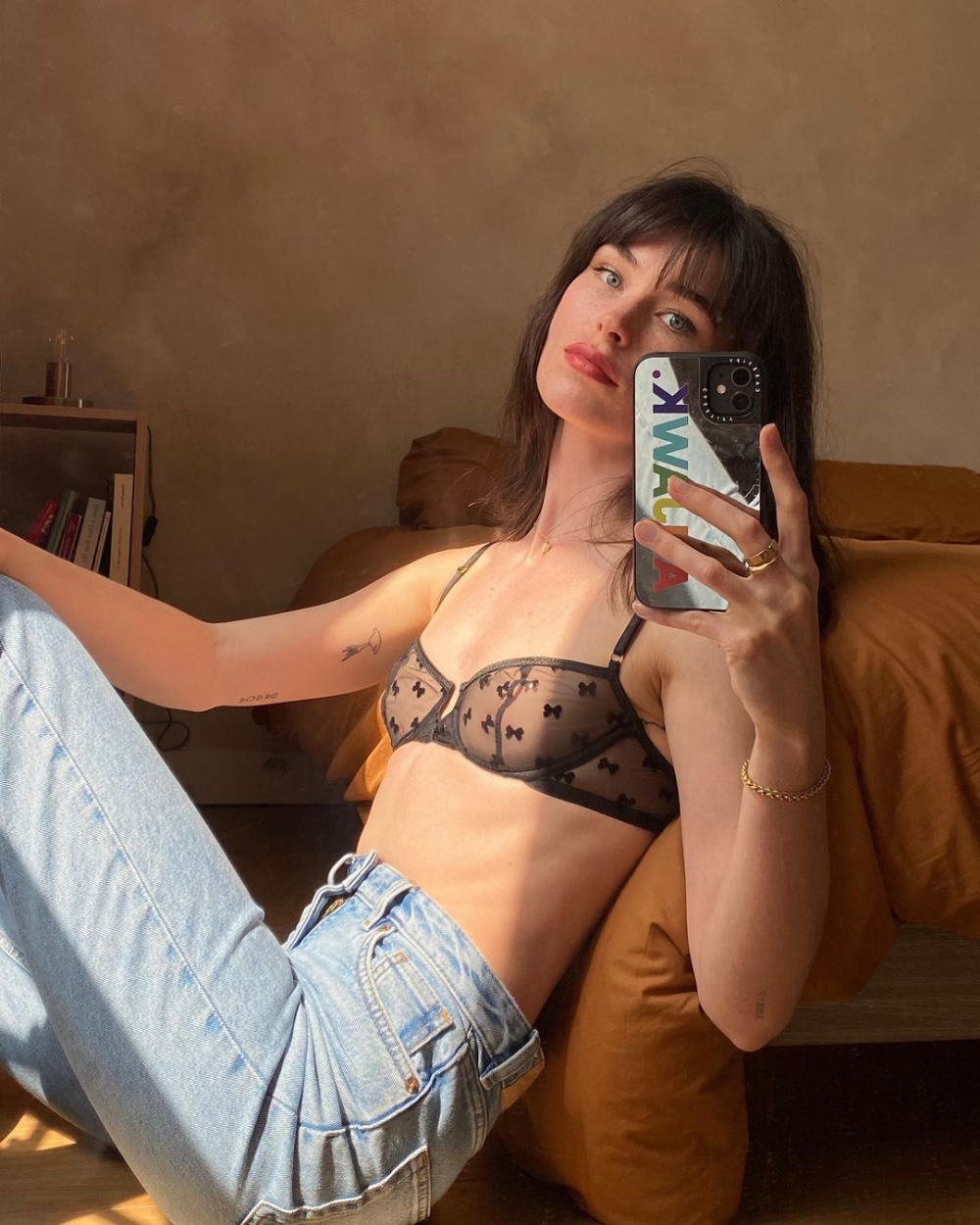 學會如何選擇才不會讓夏日穿搭扣分的必學技巧，內衣才是你最該注意的單品