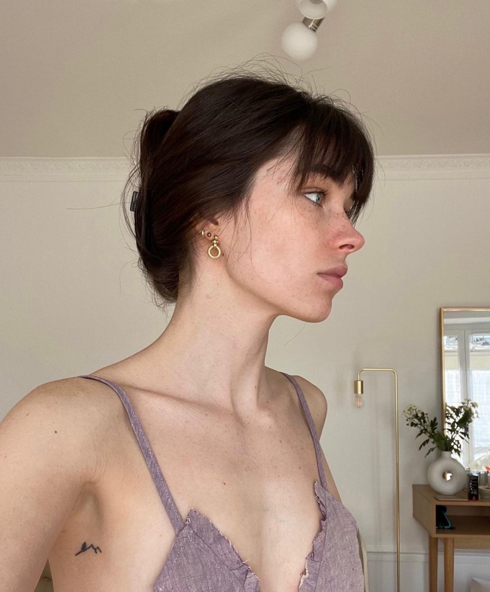 學會如何選擇才不會讓夏日穿搭扣分的必學技巧，內衣才是你最該注意的單品