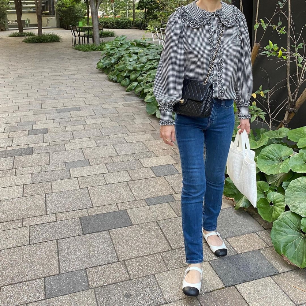 時而甜美，時而優雅：在日本默默被受寵愛的CHANEL Mary Jane，日本女生教你搭出小俏皮混搭魅力12