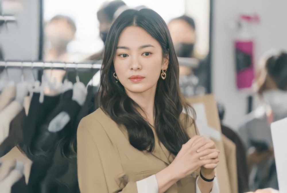談一場成熟的戀愛:氣質女星宋慧喬跟人氣王張基龍在新劇中談起姐弟戀,在愛情裡年紀不是問題