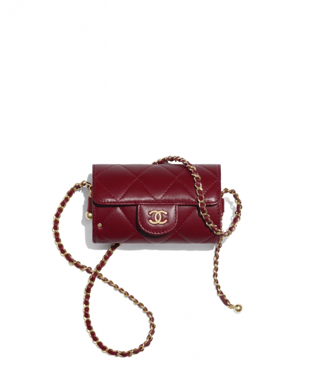 讓人毫無抵抗力的時髦，CHANEL、Louis Vuitton、Prada相繼推出造型優雅的圓筒型迷你袋