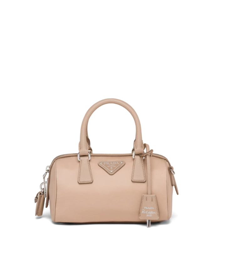 讓人毫無抵抗力的時髦，CHANEL、Louis Vuitton、Prada相繼推出造型優雅的圓筒型迷你袋