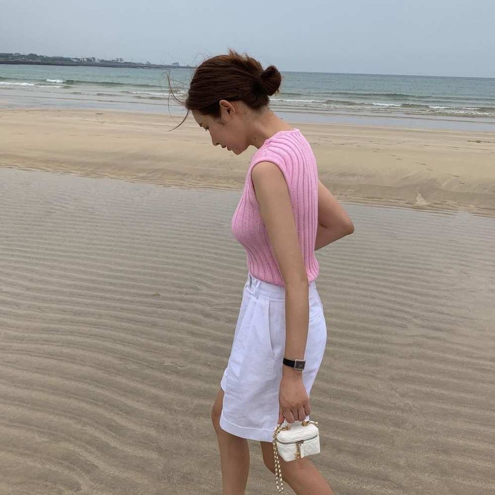 她穿過的衣服都會成為熱賣款!被演戲耽誤的時尚巨星,韓國最會穿搭的女星—— 車靜媛