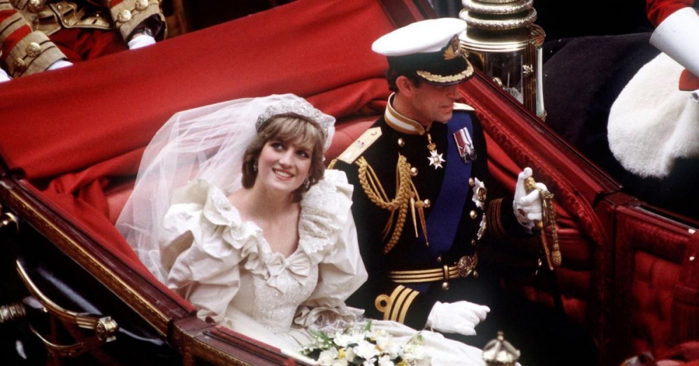 英國皇室世紀婚禮的遺物:我們永遠的最美王妃Princess Diana,5件被拍賣的珍貴物品