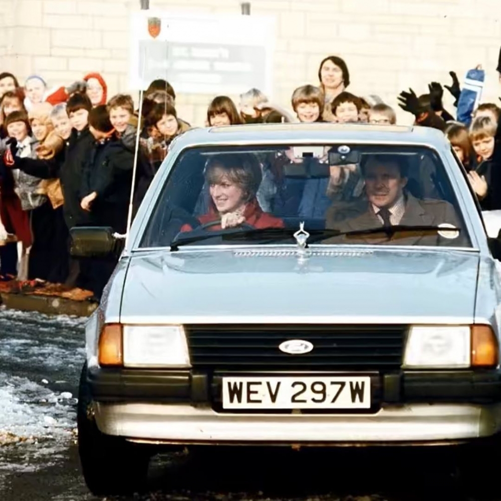 英國皇室世紀婚禮的遺物:我們永遠的最美王妃Princess Diana,5件被拍賣的珍貴物品