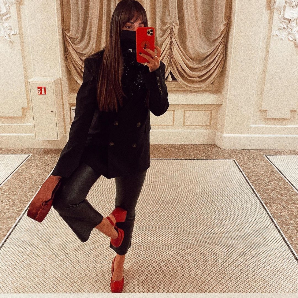 法國博主都在穿得小眾品牌鞋履推介,紅色才是法國女人的時髦選擇