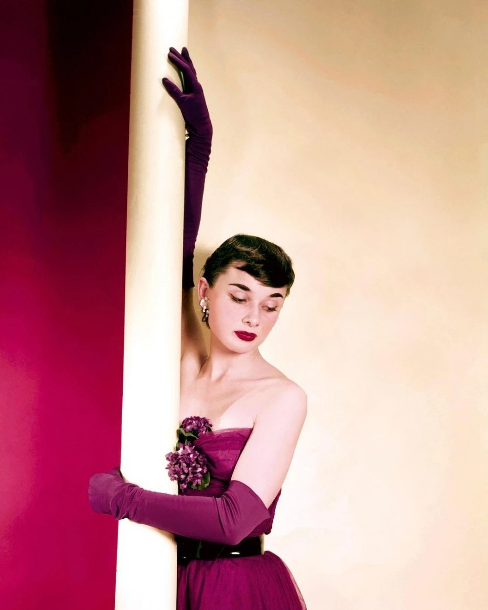 向我們永遠的時尚女神學習。