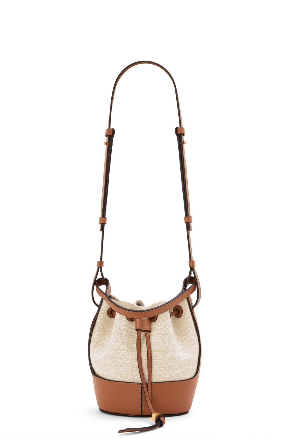 LOEWE夏日手袋推薦