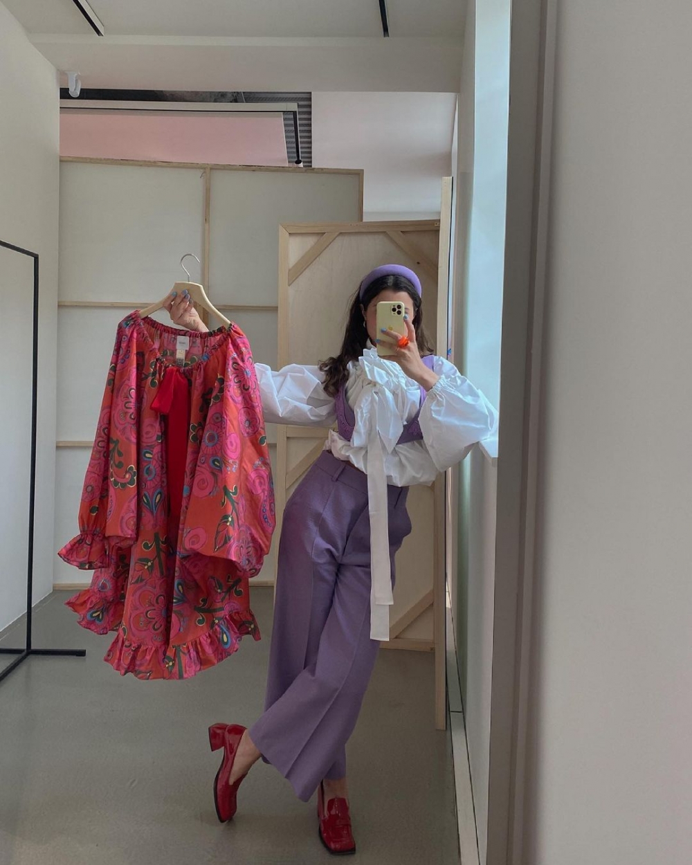 法國博主都在穿得小眾品牌鞋履推介,紅色才是法國女人的時髦選擇