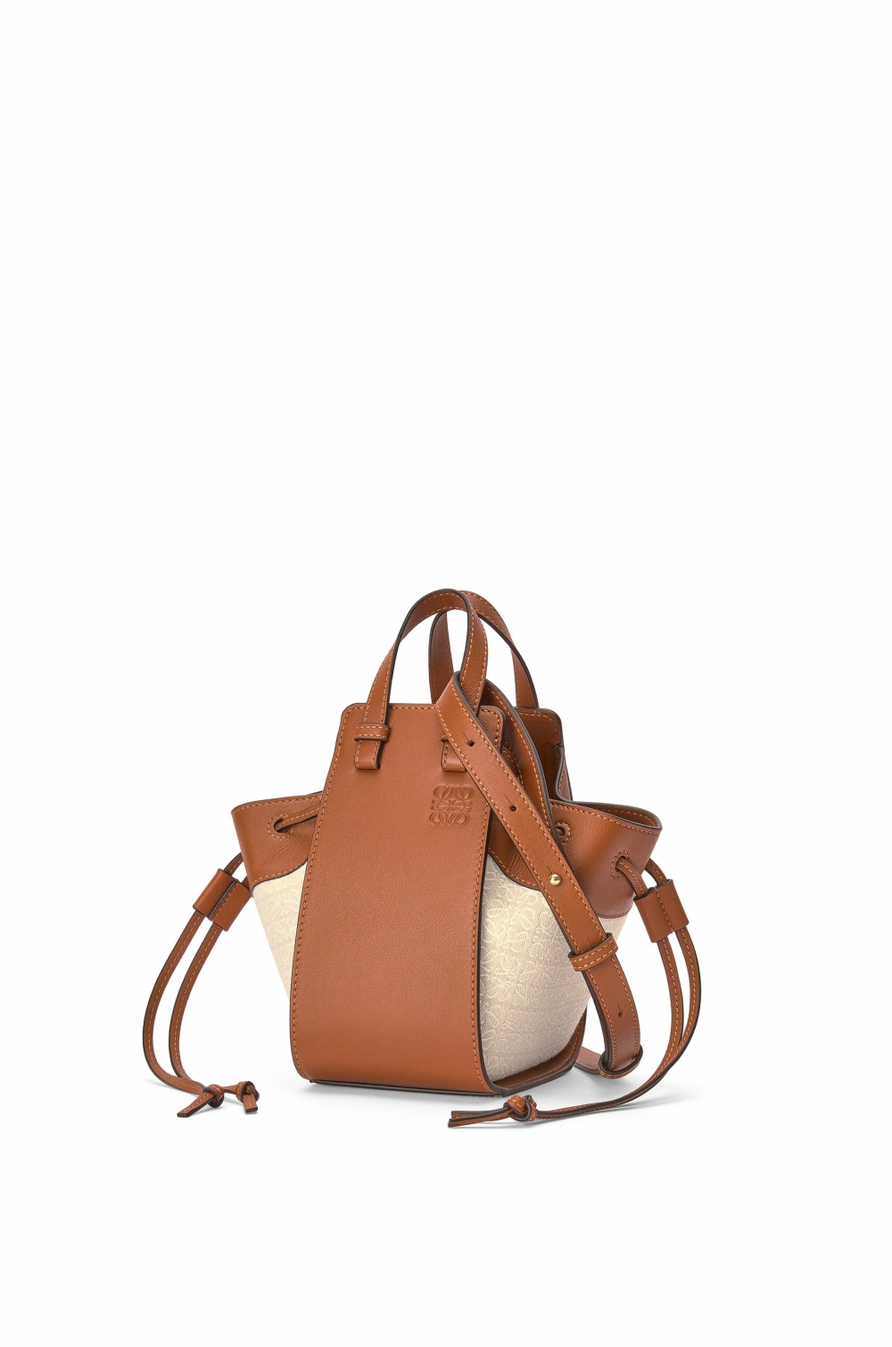 LOEWE夏日手袋推薦