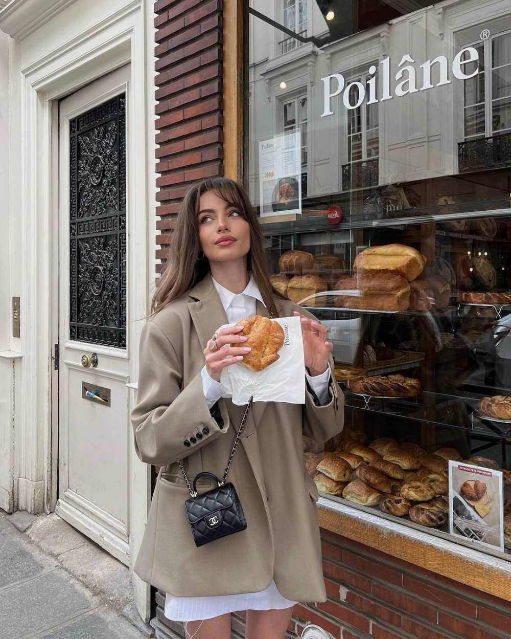 俐落的穿搭讓你看起來更加迷人。