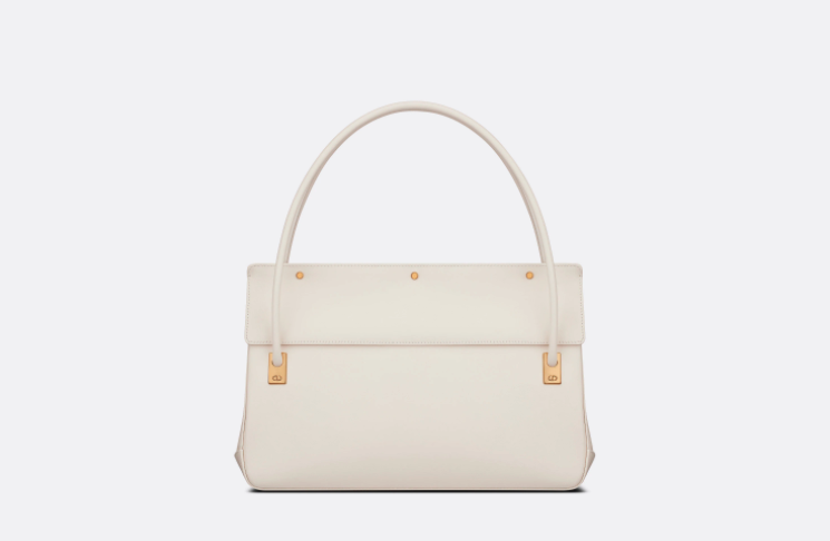 Dior手袋一向深受女生喜愛