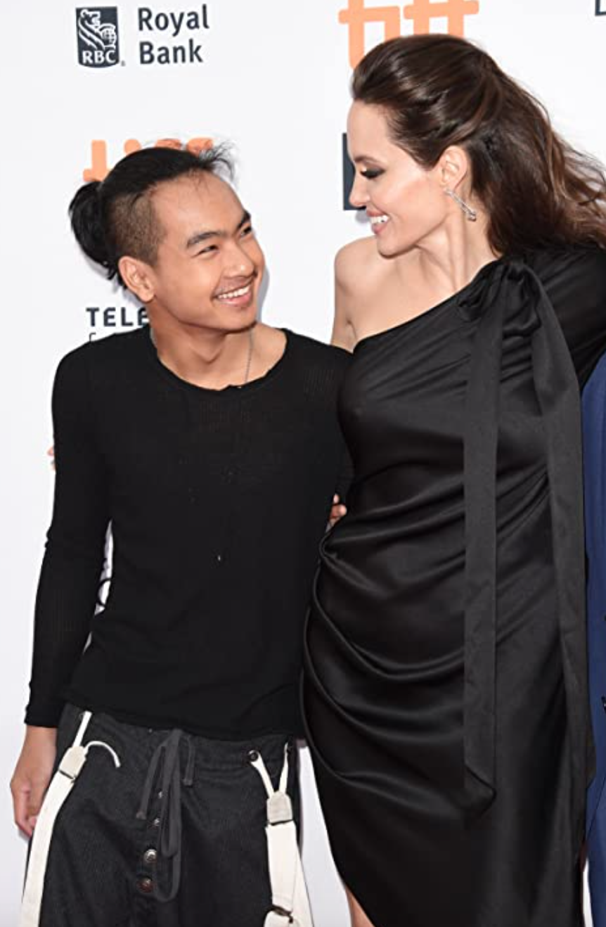 Angelina Jolie與兒子