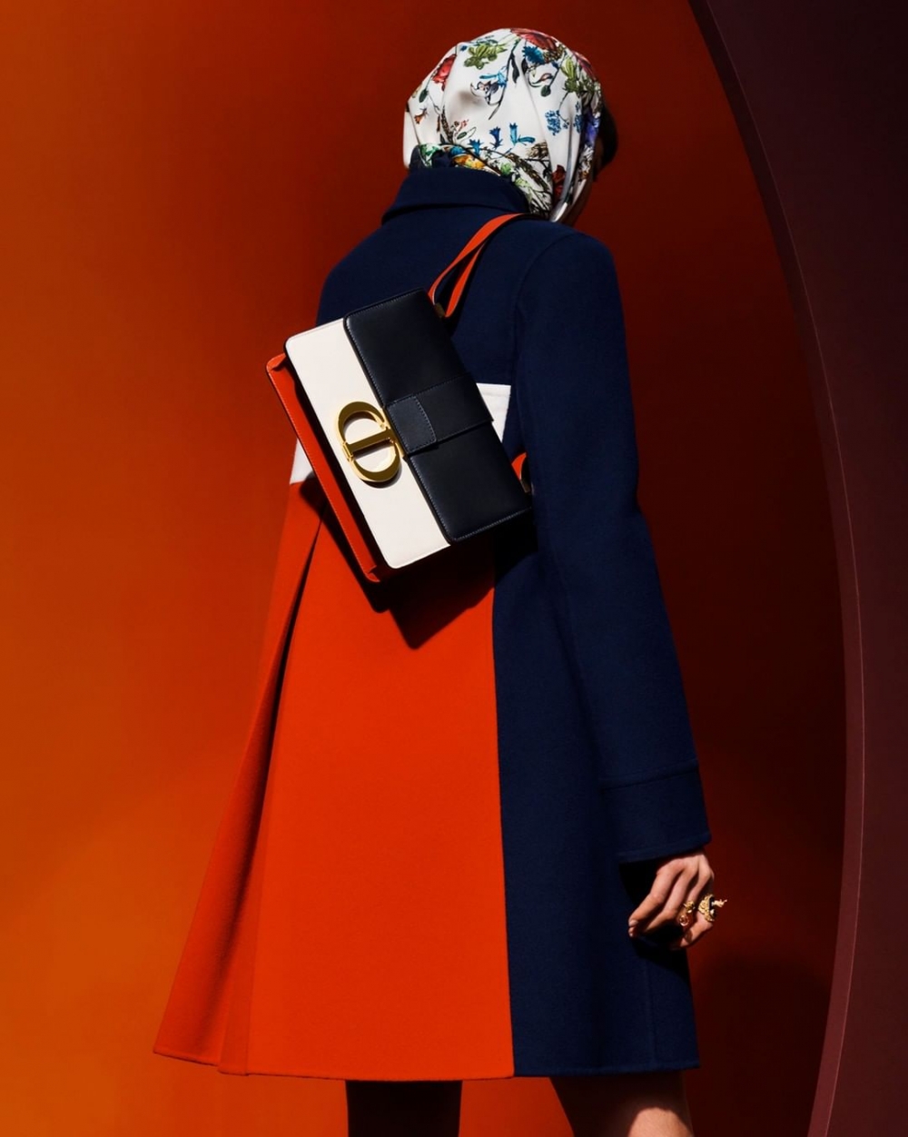Dior2021全新包包，有著紅白藍的配色