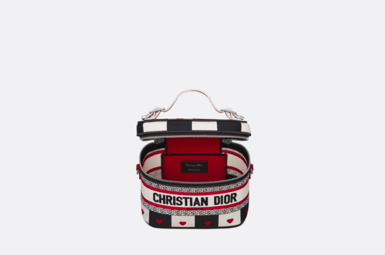 2021手袋】CHANEL、Dior等10款「化妝包」散發著藏不住的貴氣