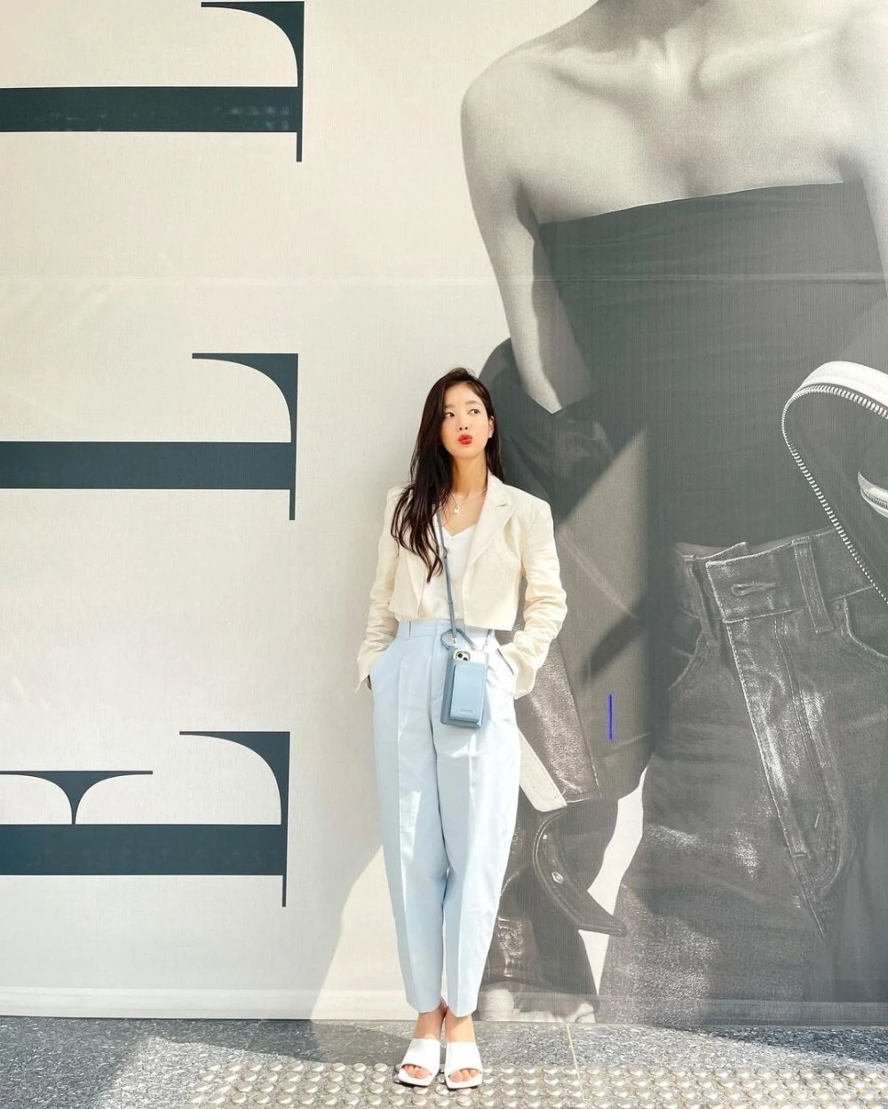 面對星期一的上班日，你也能參考這套穿搭。
