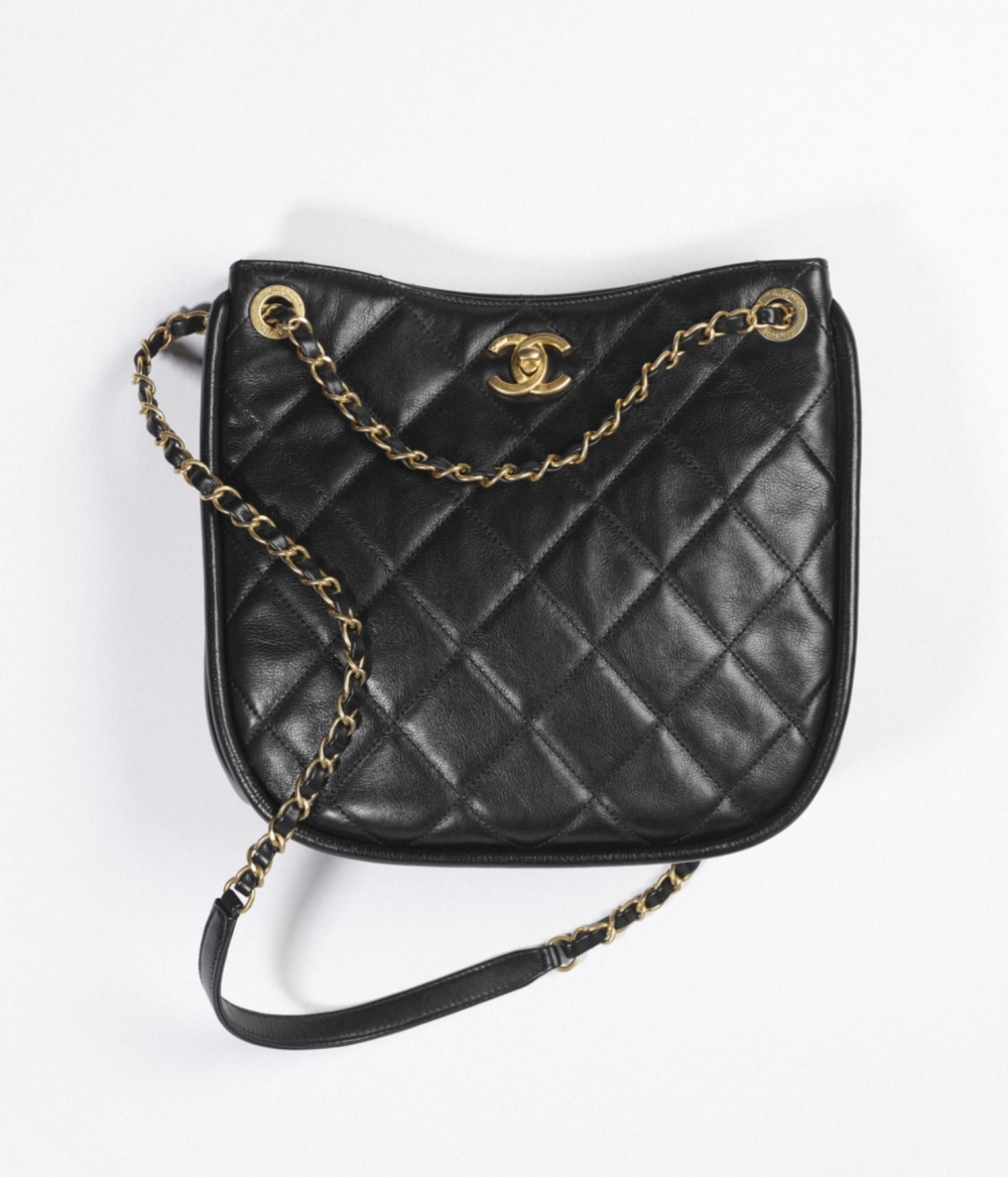 CHANEL 全新款式的Hobo bag可以說是不敗腋下包的選擇