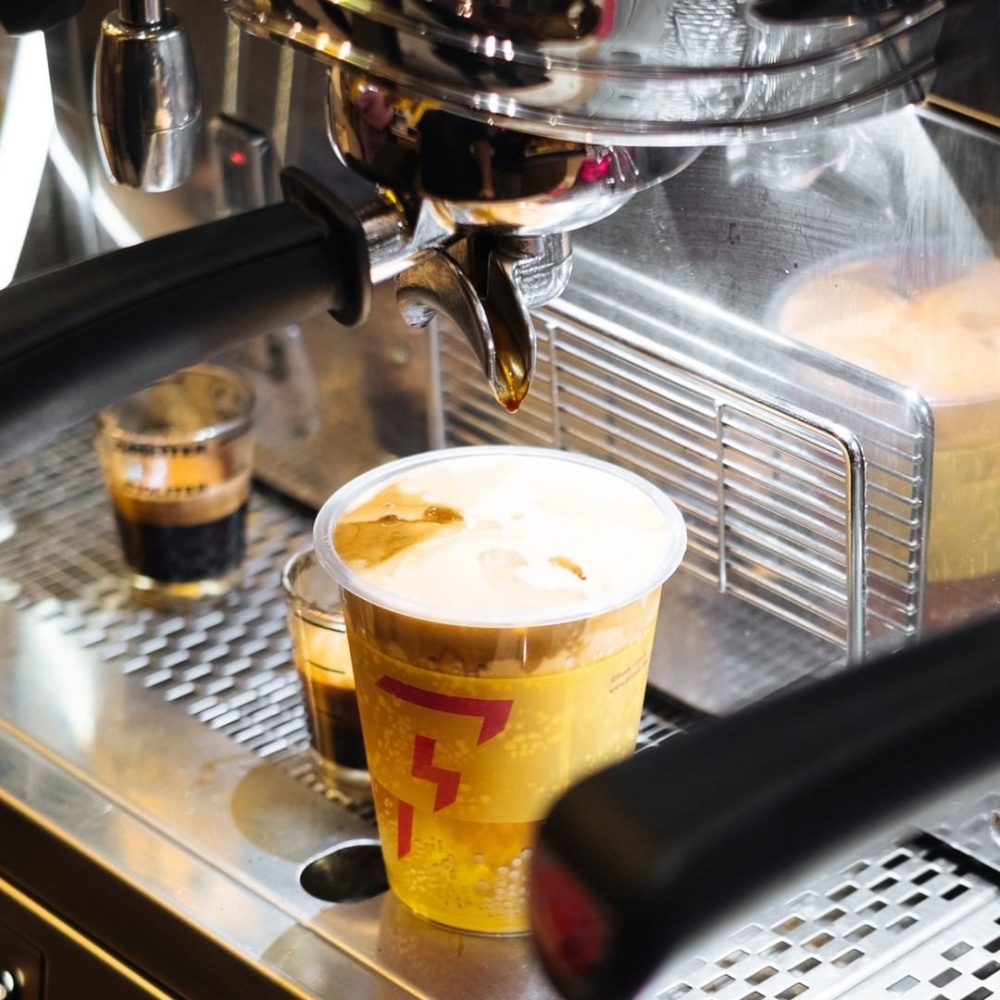 一杯從新加坡來的咖啡卻有著老香港的靈魂