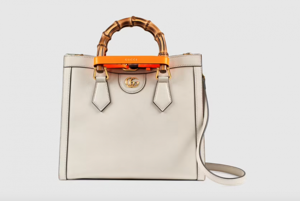 白色的Gucci Diana十分優雅迷人