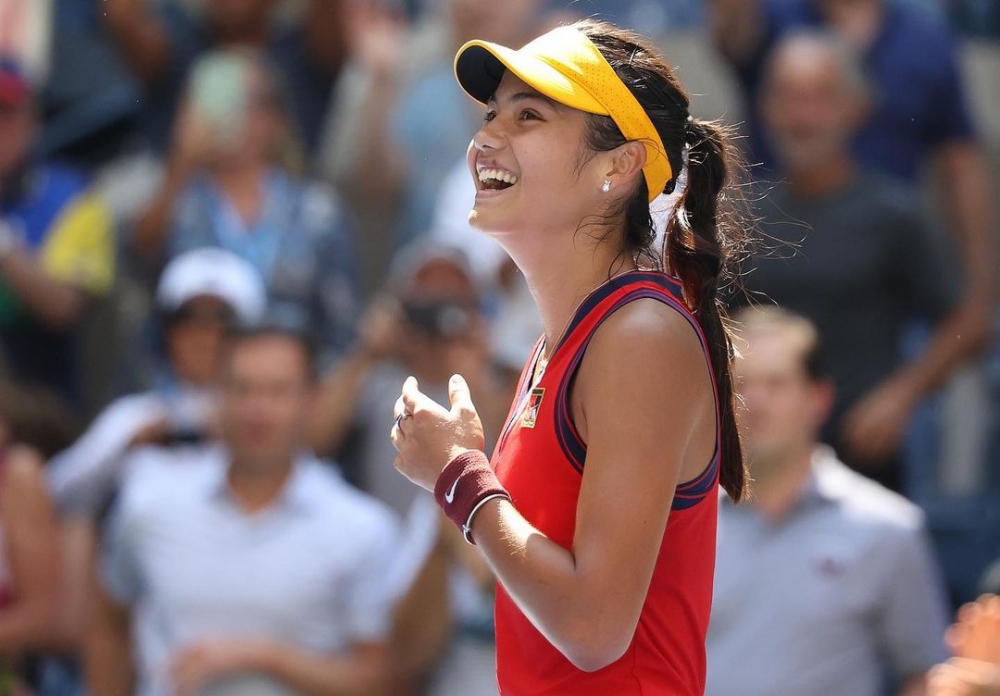 Emma Raducanu從小就熱愛各種運動，舉凡芭蕾、游泳、滑雪、衝浪樣樣都難不倒