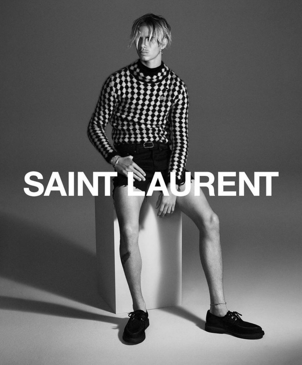 長大成人的Romeo更登上雜誌封面並成為Saint laurent最愛的一位代言人