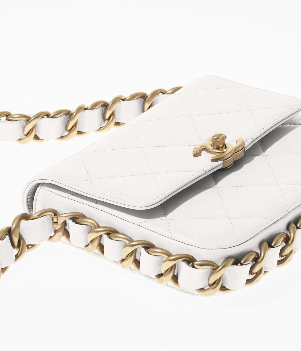 垂蓋手袋設計是不少女生最喜愛的CHANEL設計之一