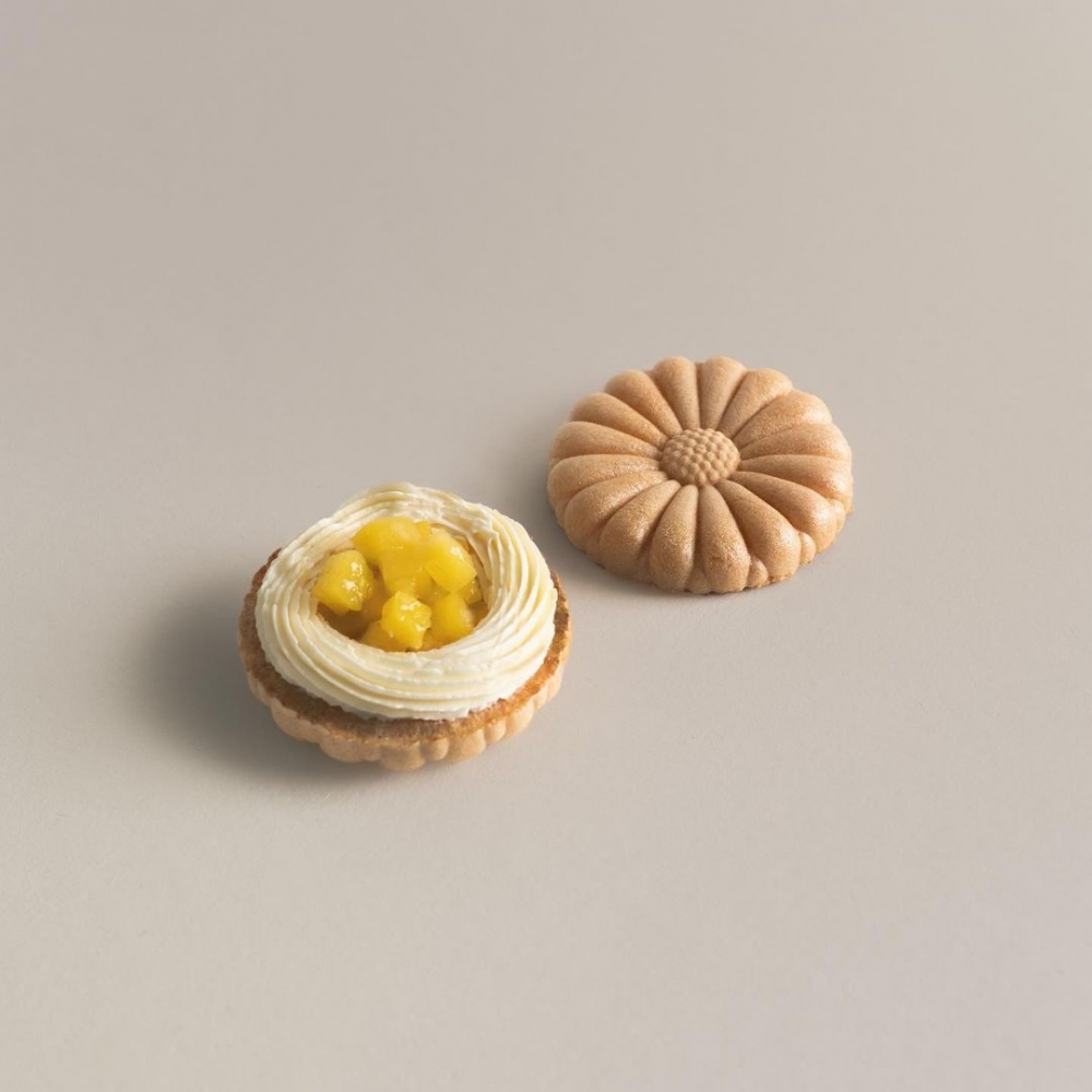 酥脆口感起來外酥內軟，極富層次。