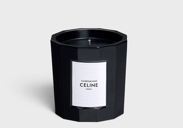 作為Haute Parfumerie世界中的新系列為呼應香水設計