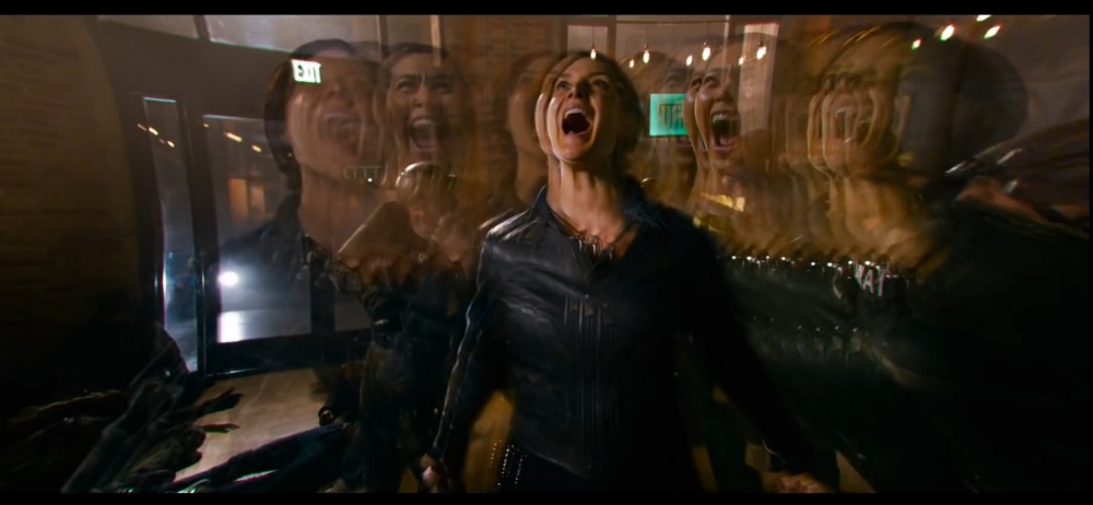 Keanu Reeves奇洛李維斯和飾演Trinity的Carrie-Anne Moss都會回歸在現實世界和母體之中