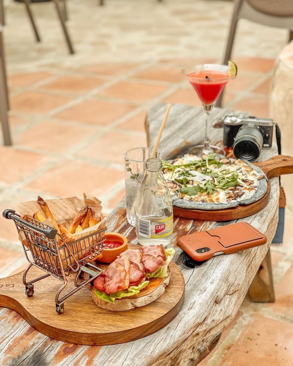 在別有洞天的洞穴 享受香味四溢的健康美味