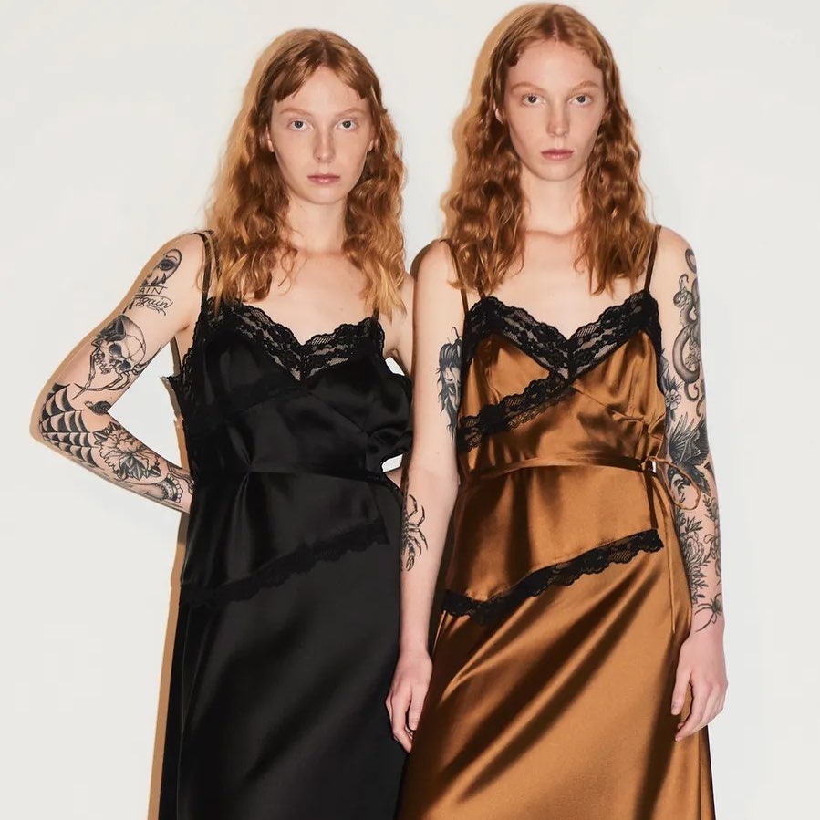 今年21歲的她們,彼此依賴互相照顧