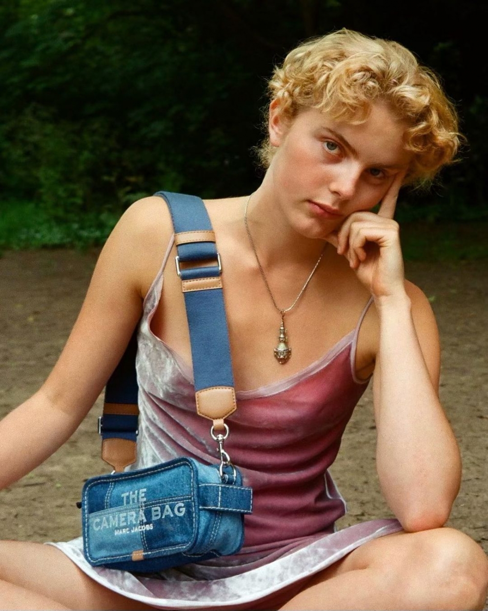 Gucci、See by Chloé 、Prada也有別具品牌辨識度的設計