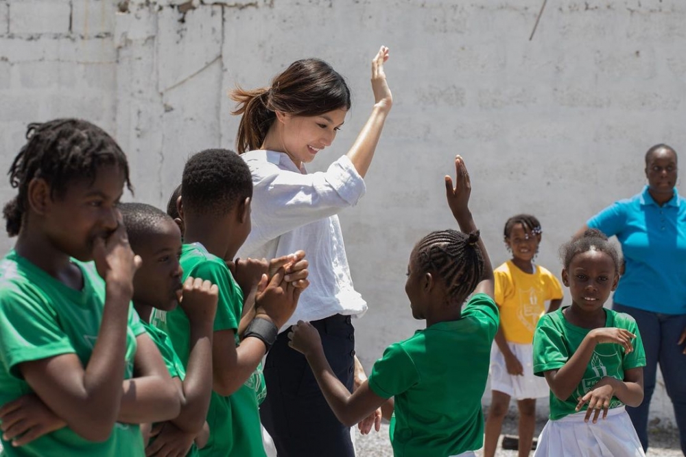 熱心公益的Gemma Chan