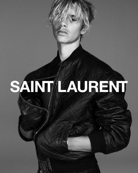 長大成人的Romeo更登上雜誌封面並成為Saint laurent最愛的一位代言人