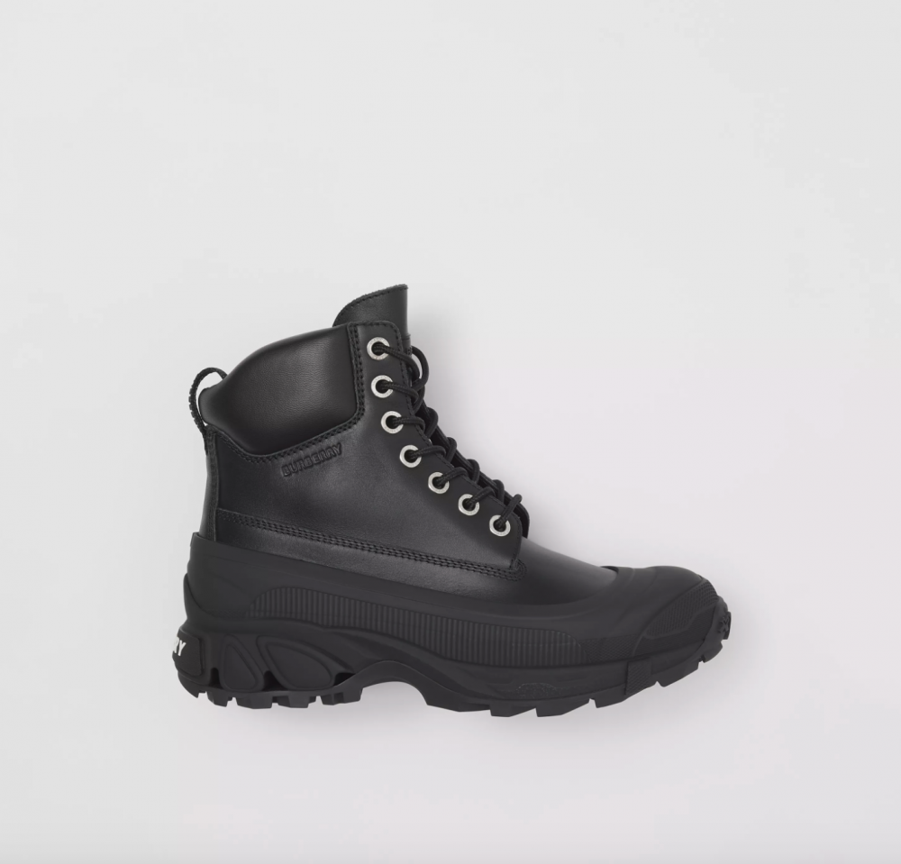 Burberry的2021休閒靴