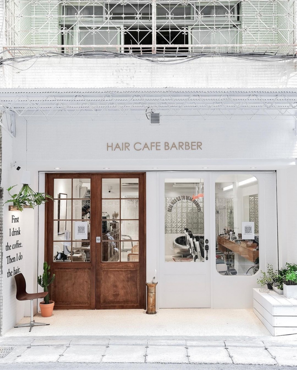 在台北有一間複合式的咖啡廳沙龍Four LITE hair cafe