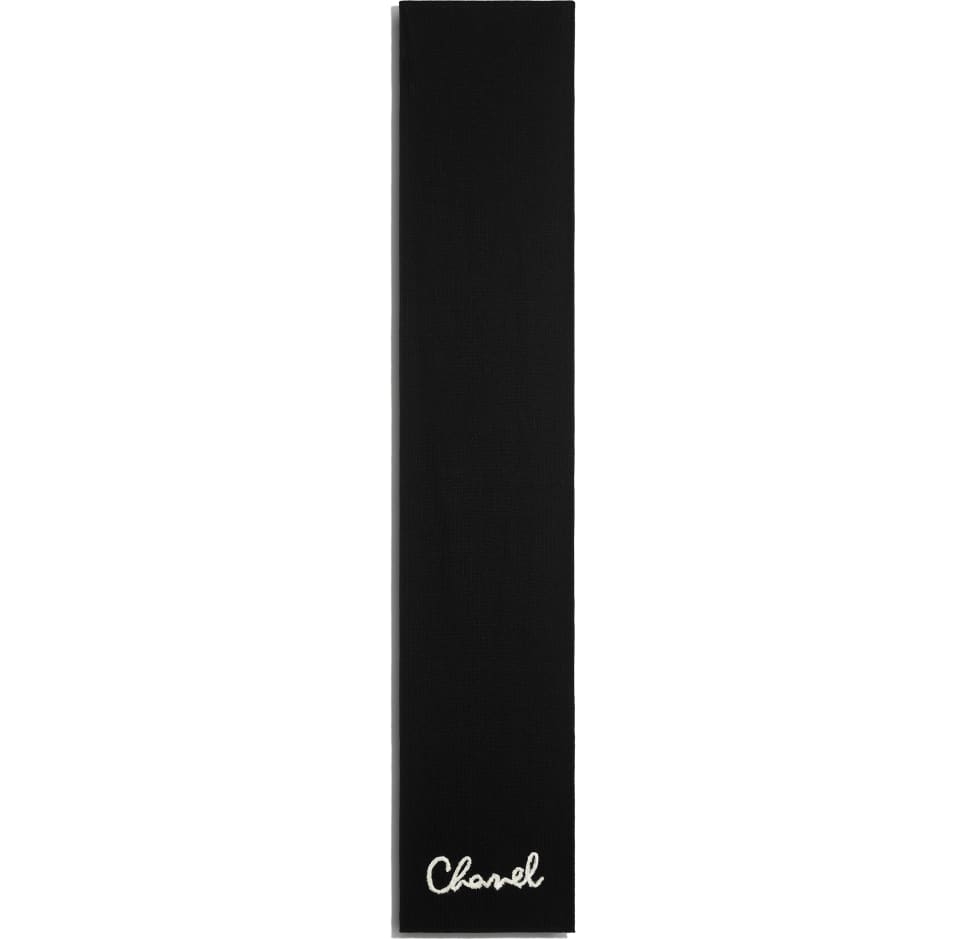 CHANEL Stole