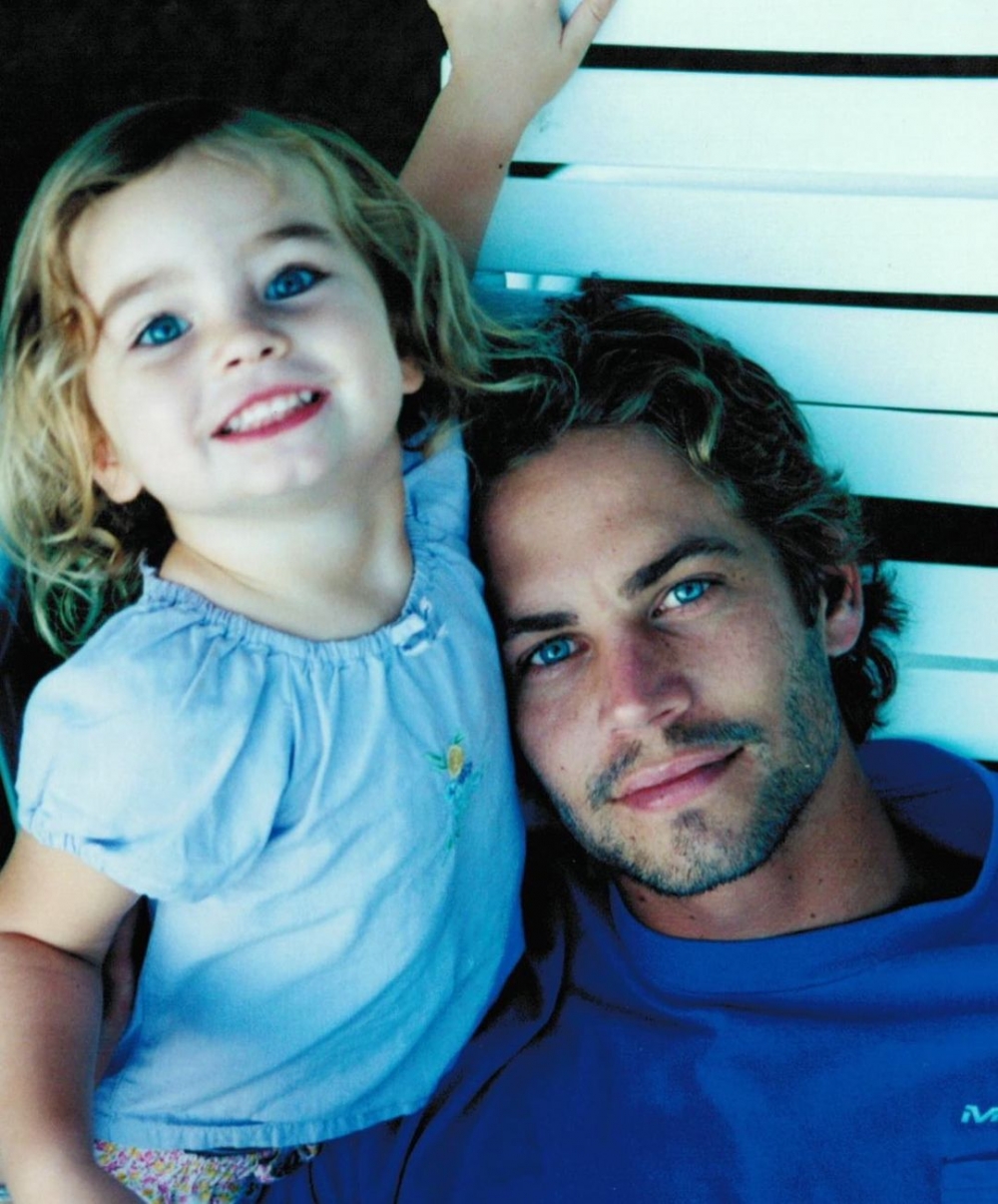 Meadow Walker,在爸爸身旁都是咧嘴大笑