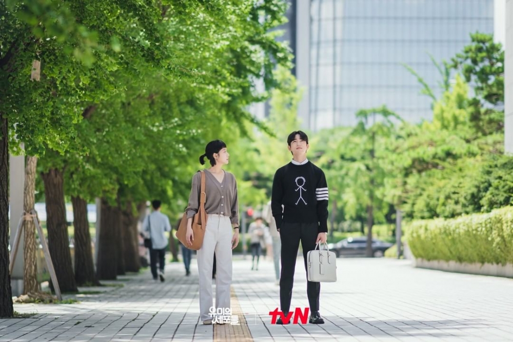 日常上班時最需要的就是大容量的手袋